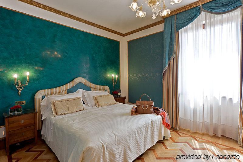 Due Torri Hotel Verona Room photo