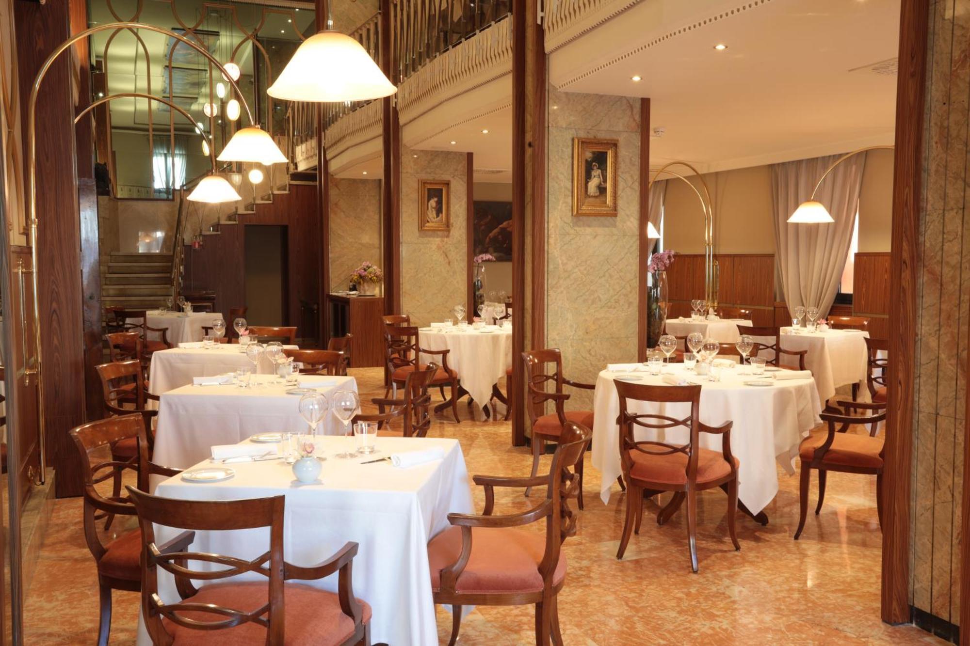 Due Torri Hotel Verona Exterior photo
