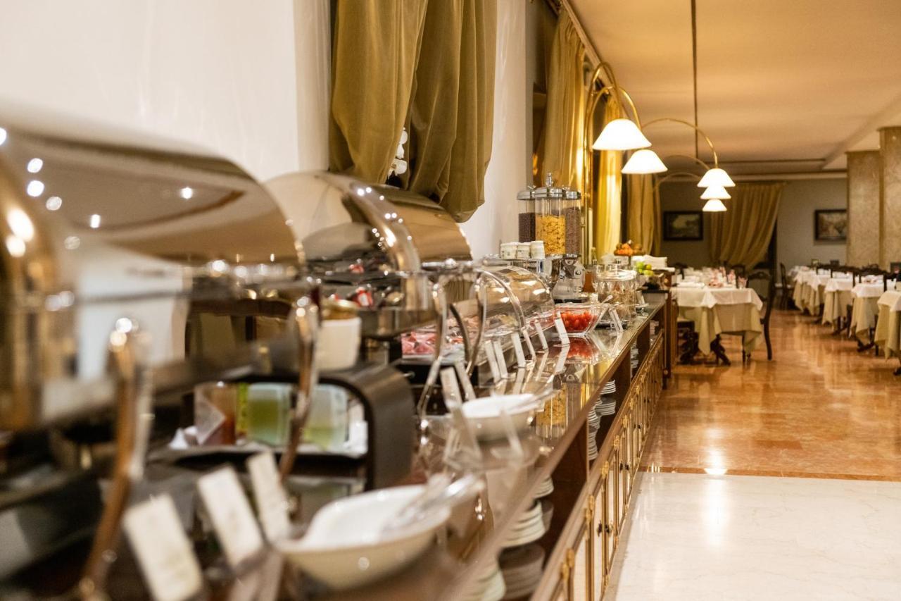 Due Torri Hotel Verona Exterior photo